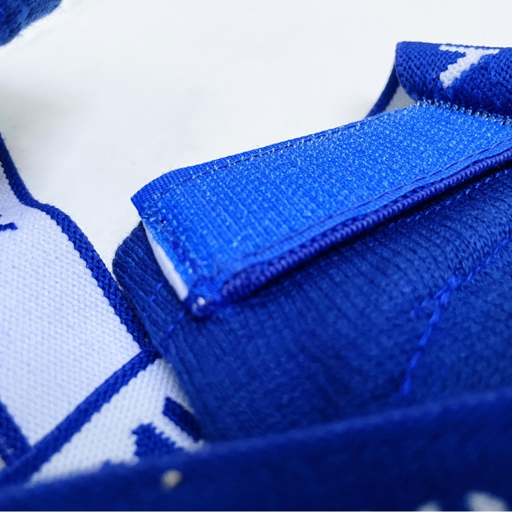 Venum Elbow Pads for Muay Thai/ MMA Size Medium (Blue/White) - Picture 2 of 5